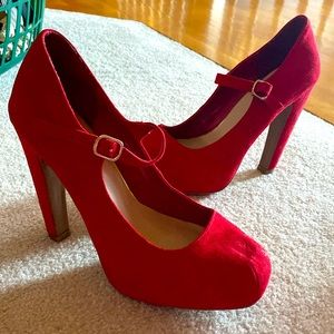 Mossimo red suede heels